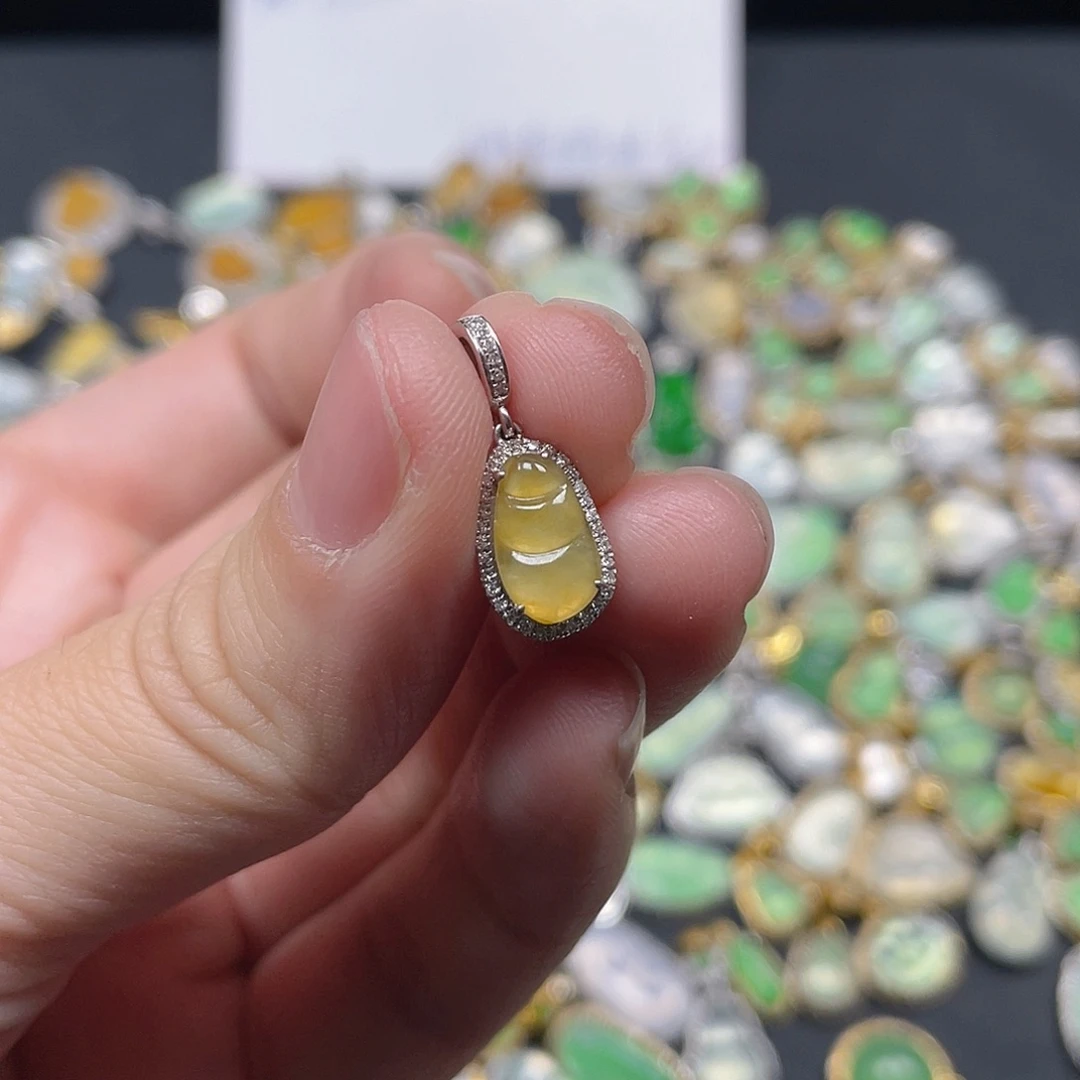 翡翠颈饰18K金镶嵌天然翡翠18kA货