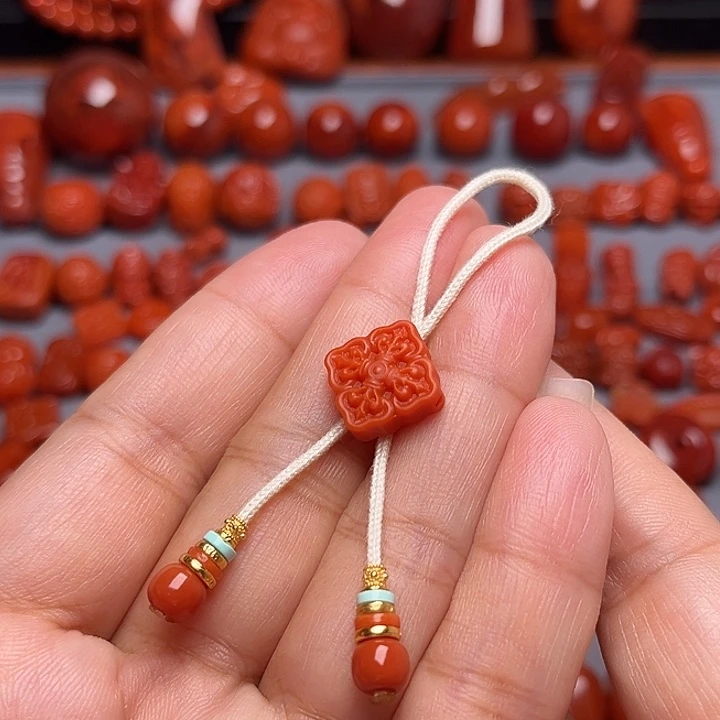 南红玛瑙未镶嵌配饰弟子珠6+金杆杵背云