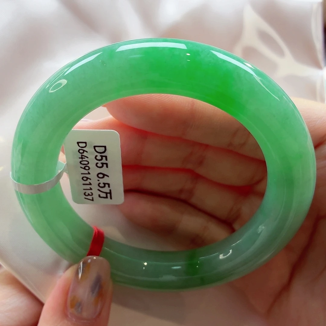 翡翠未镶嵌手镯（圆镯）22（25号）