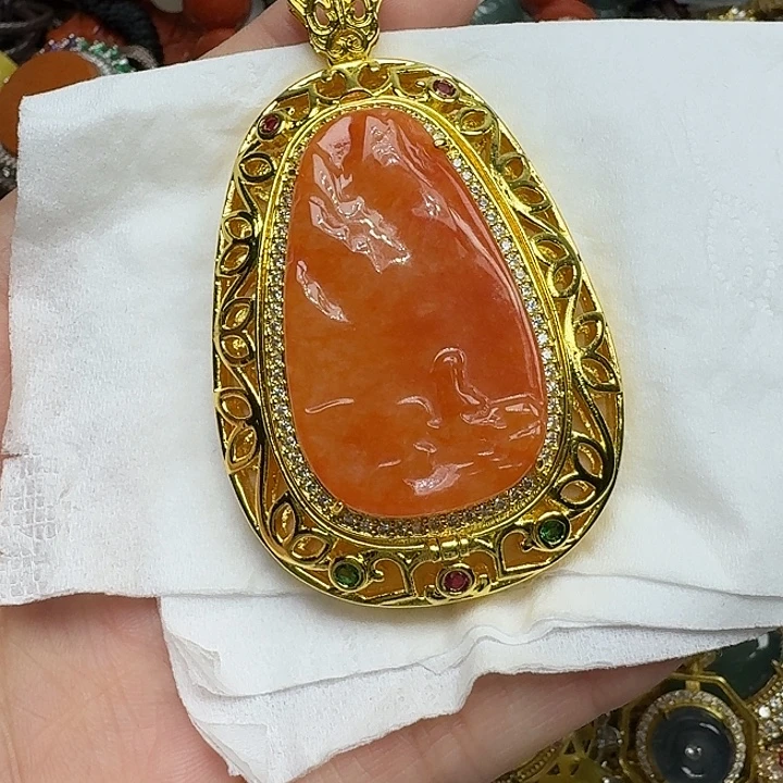 翡翠未镶嵌颈饰翡翠