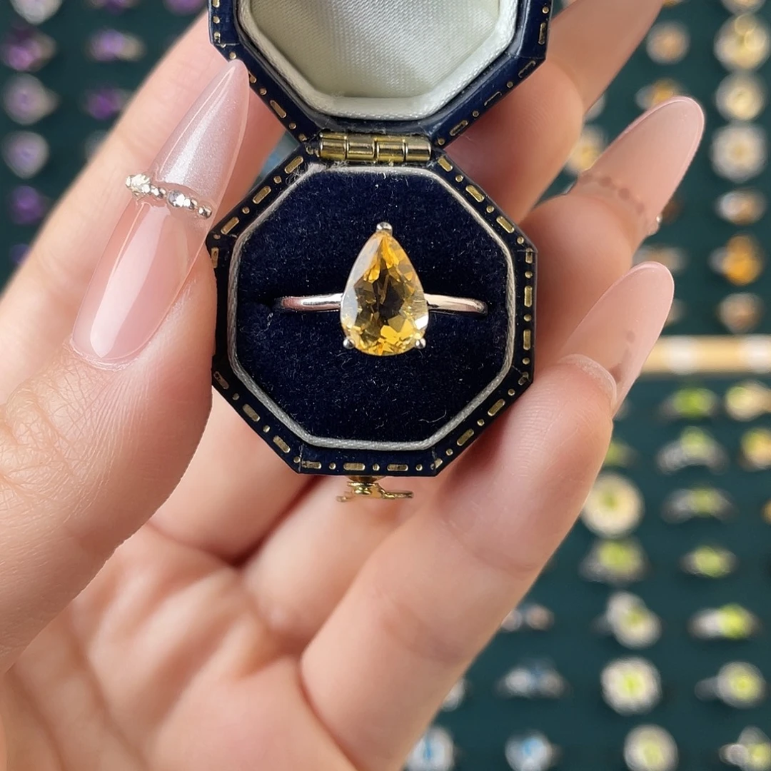 银S925镶嵌戒指黄晶水滴款戒指