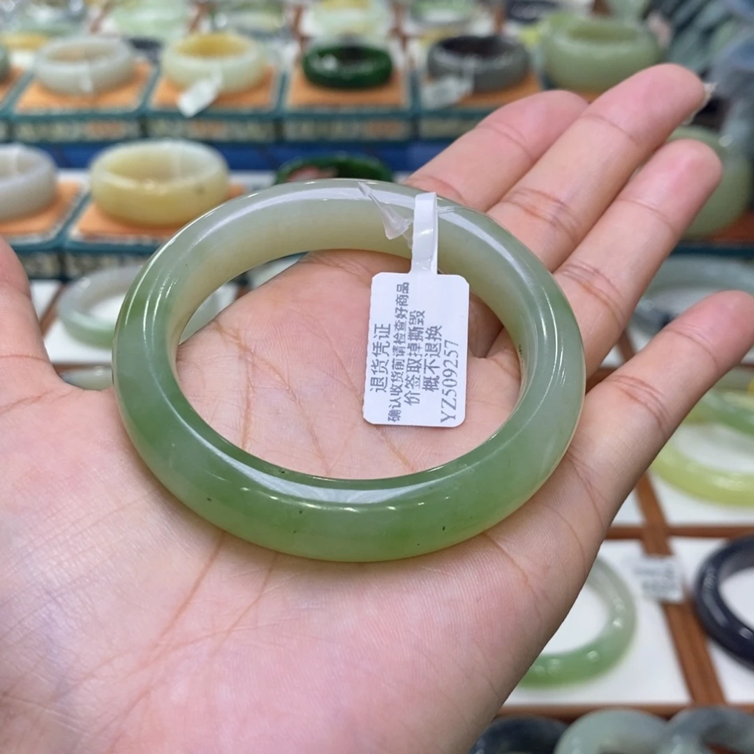 和田玉未镶嵌手镯和田玉翠青5152
