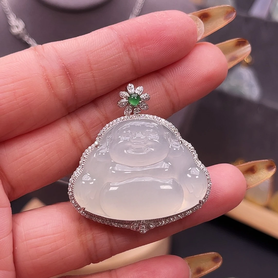 翡翠18K金镶嵌颈饰