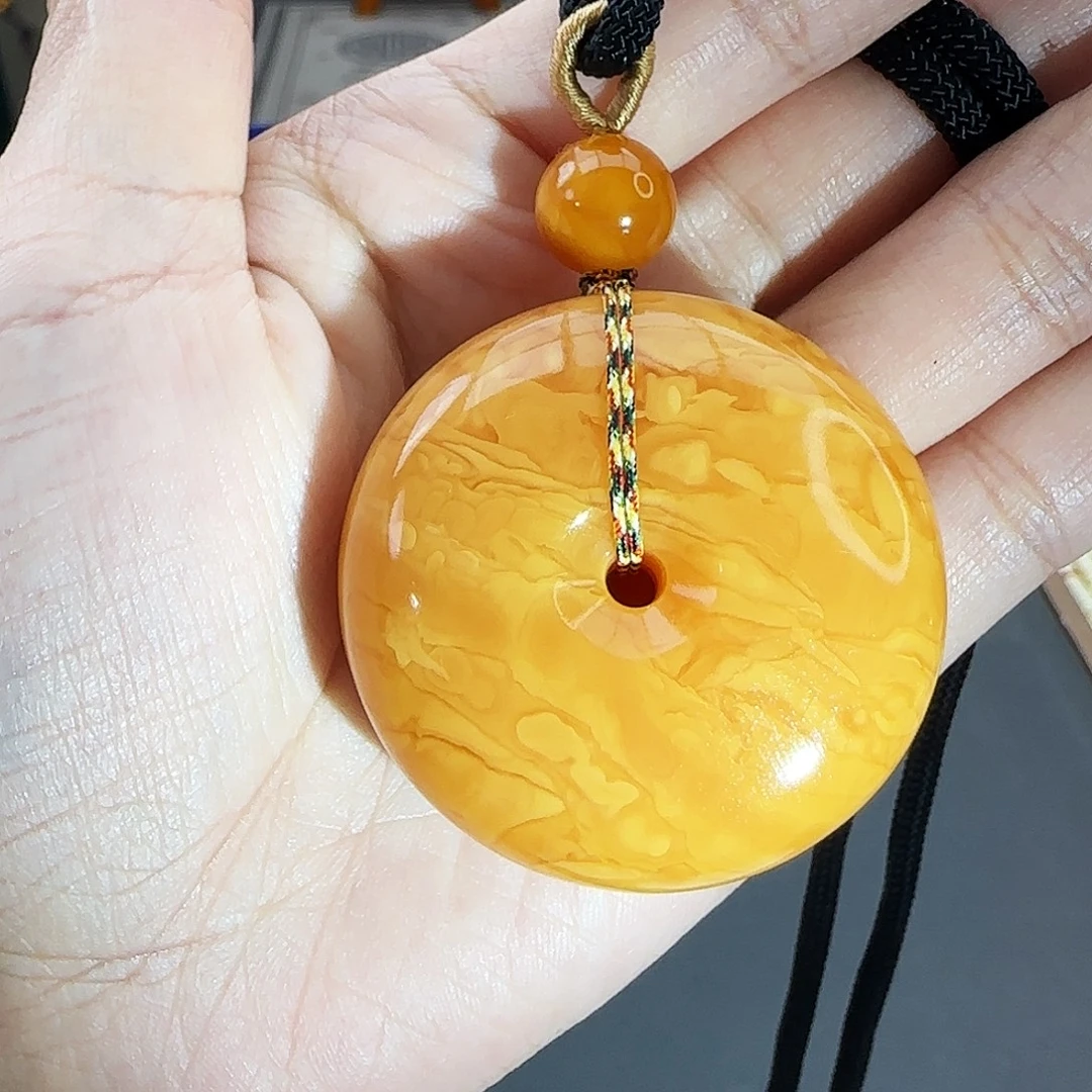 琥珀未镶嵌颈饰吊坠