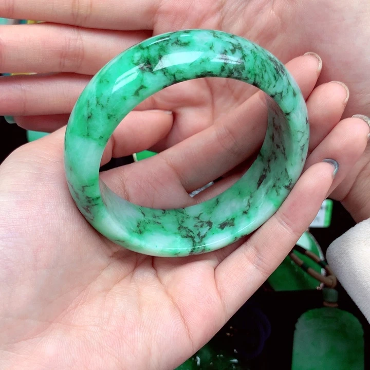 翡翠未镶嵌手镯翡翠