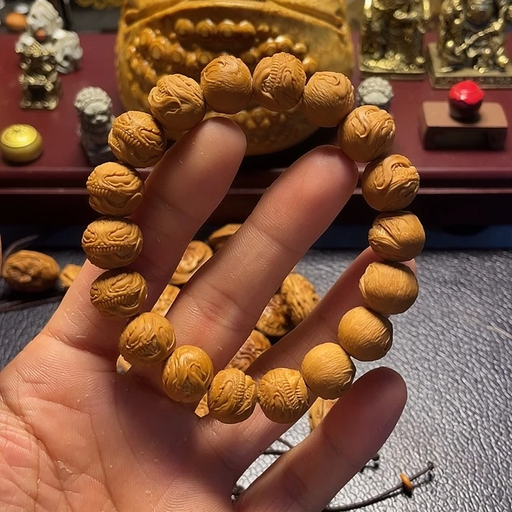猴头核桃雕刻瑕疵毒液