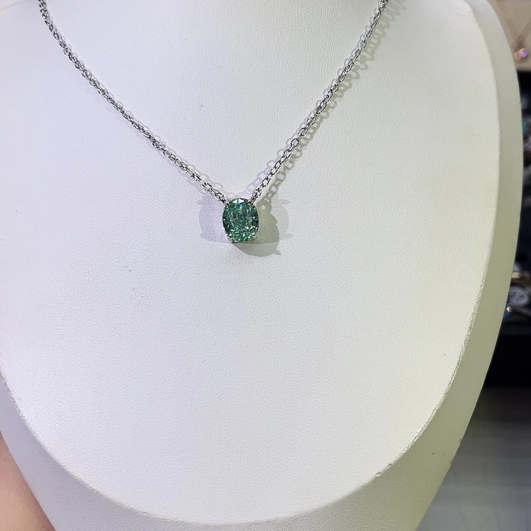 莫桑石非金属SH K白鸽子蛋浅绿冰花三卡吊坠