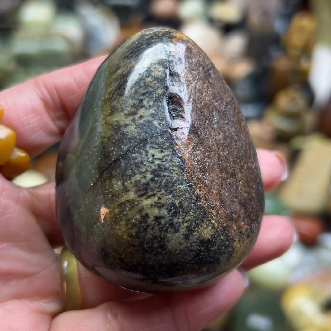 岫岩河磨玉（透闪石质玉）未镶嵌颈饰河磨玉手玩