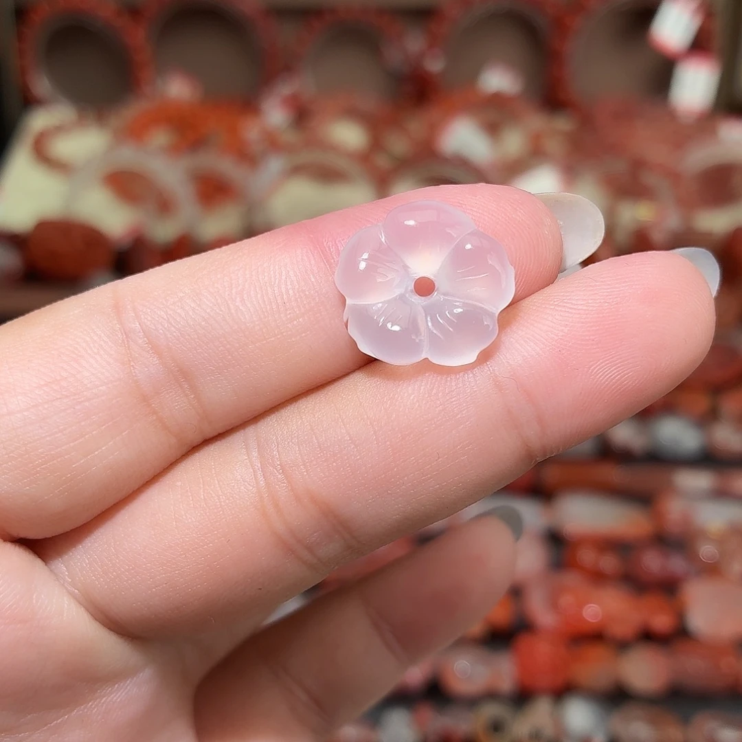 南红玛瑙未镶嵌颈饰有钱花