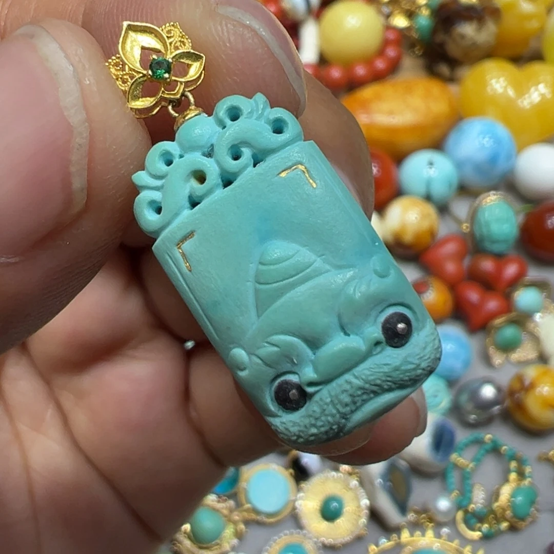 绿松石18K金镶嵌颈饰