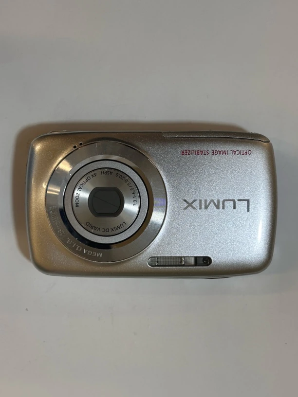 95新 Panasonic/松下 S1九成新多场景拍摄自带磨皮效果数码相机