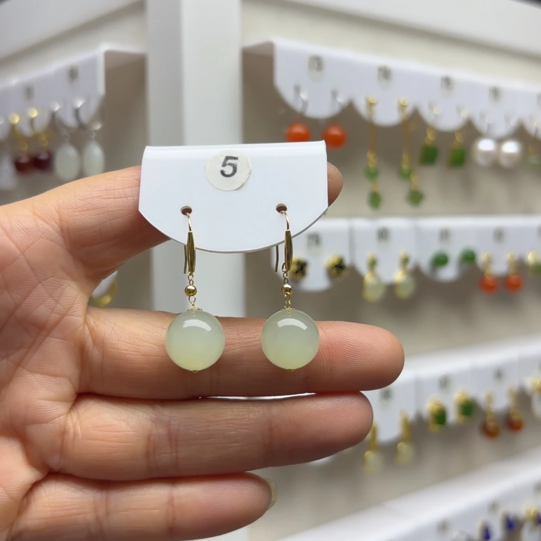 和田玉18K金镶嵌耳饰