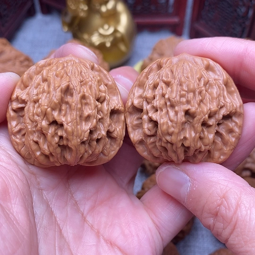 文玩核桃把件全品毕业虎头38尺