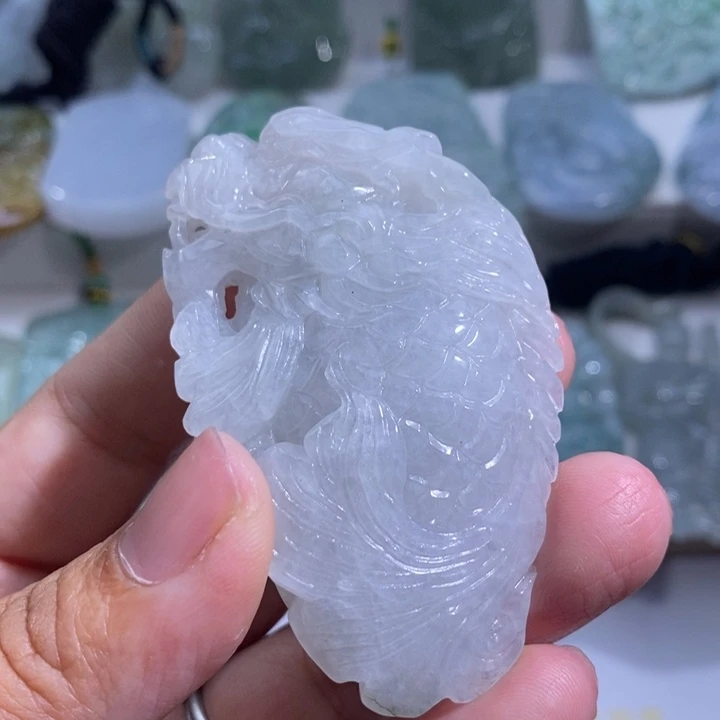 【闪购商品】颈饰未镶嵌翡翠龙鱼