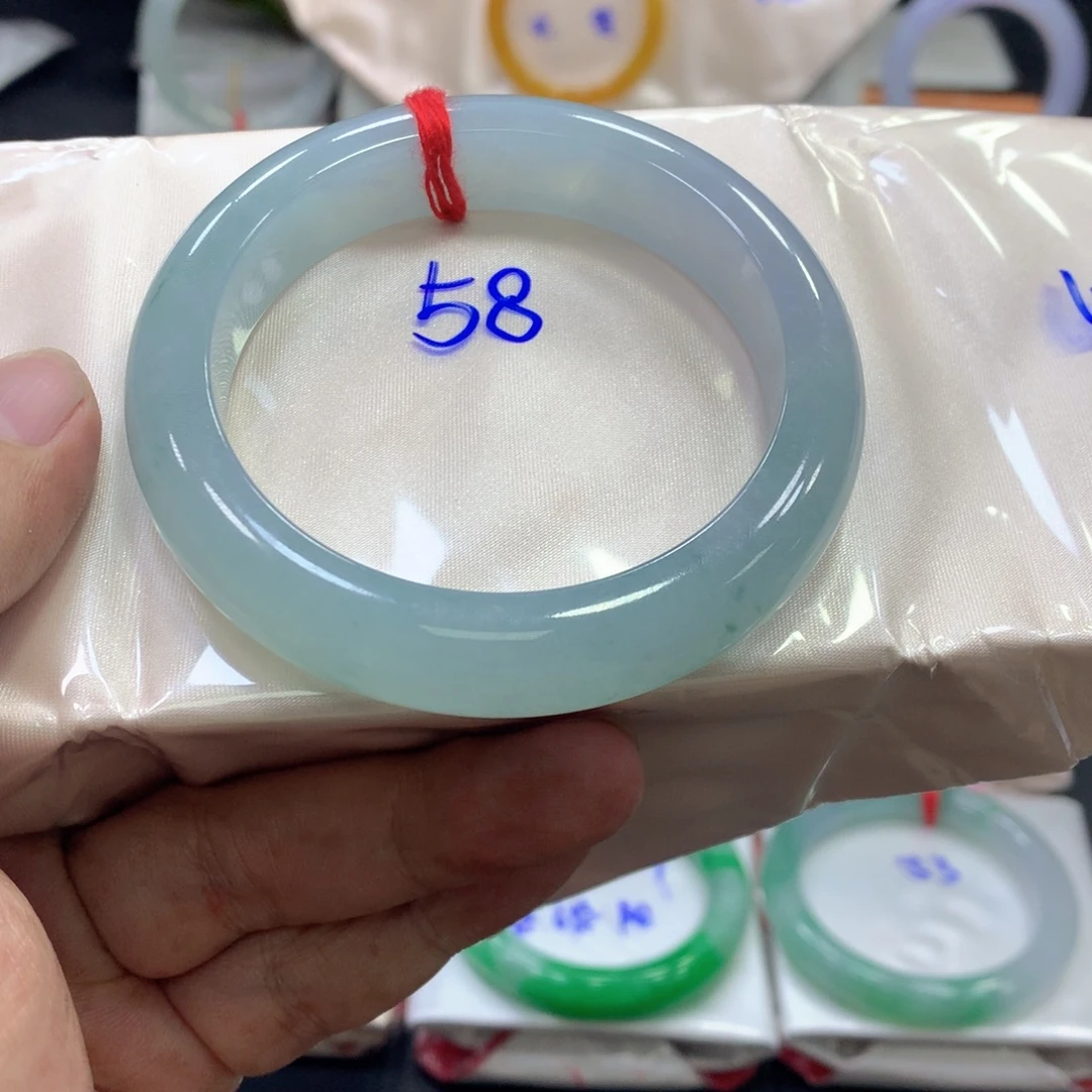 翡翠未镶嵌手镯（开口镯）
