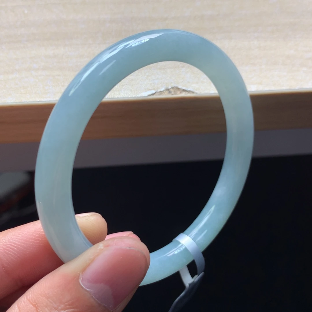 未镶嵌手镯翡翠手镯