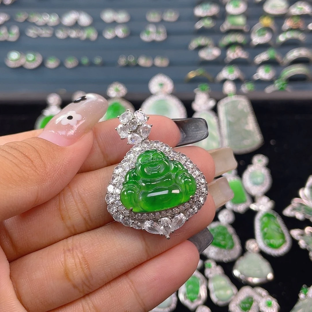 吊坠(不含链)未镶嵌翡翠