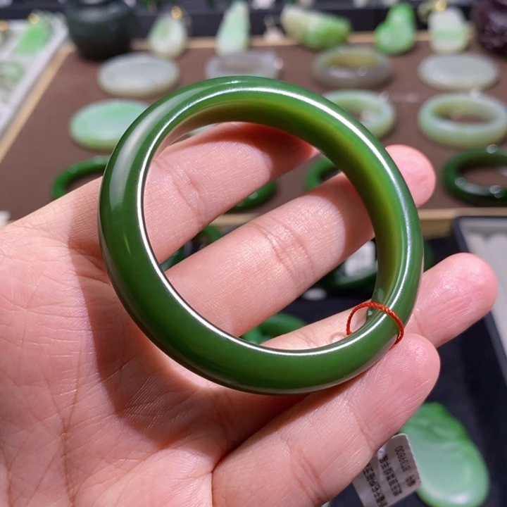 和田玉碧玉辣菠菜绿手镯53圈口43克未镶嵌