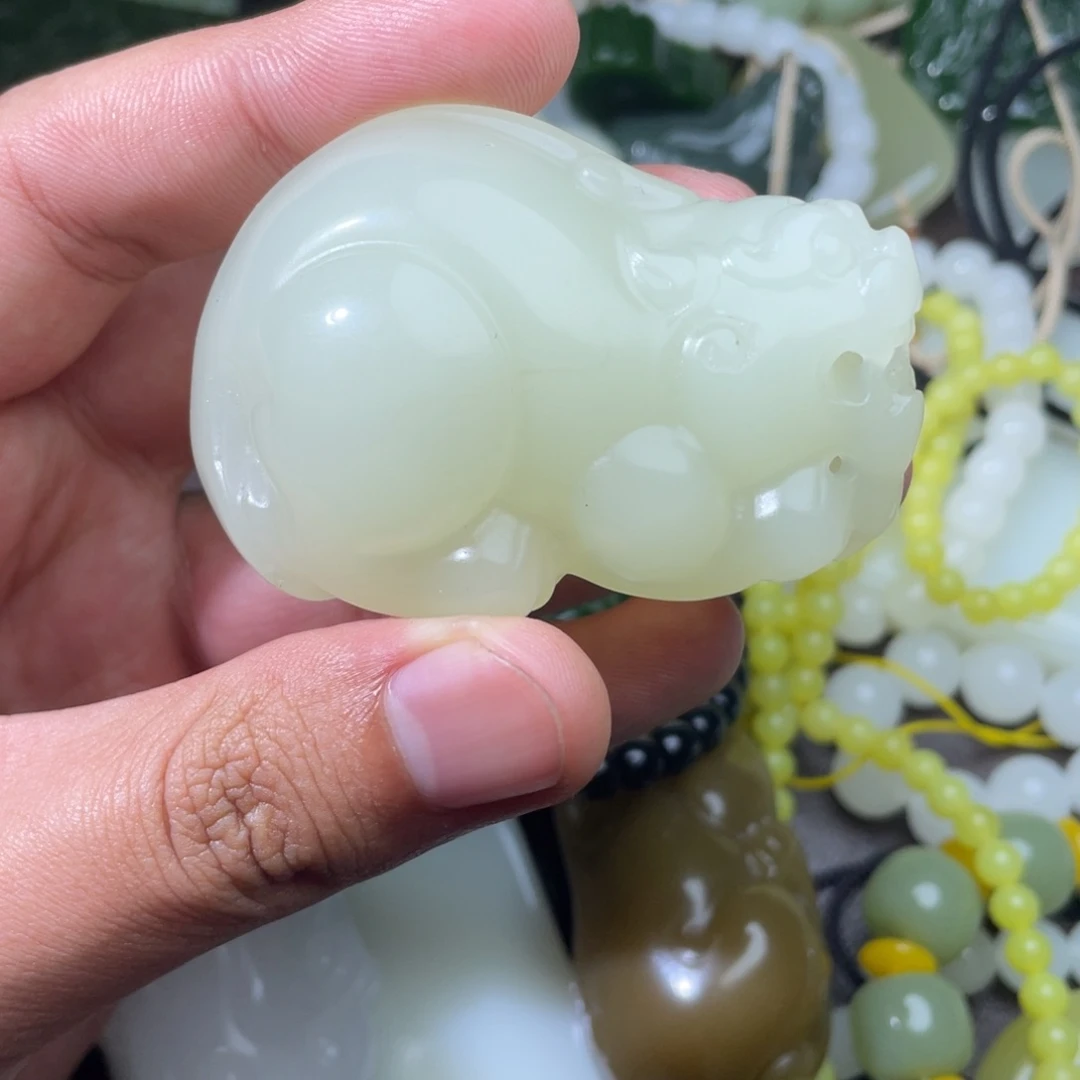 颈饰未镶嵌和田玉