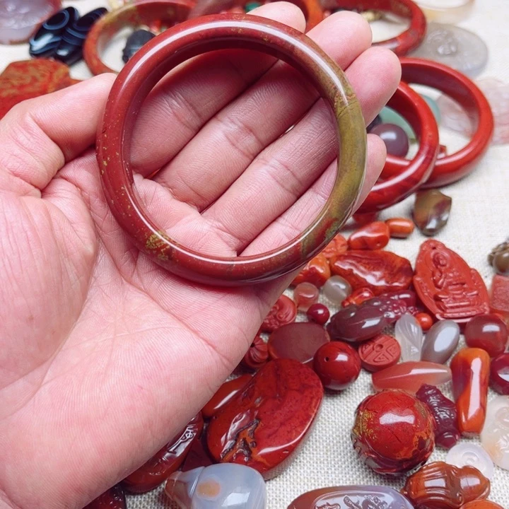 未镶嵌手镯南红玛瑙