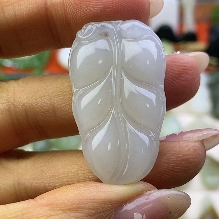 和田玉未镶嵌颈饰叶子吊坠