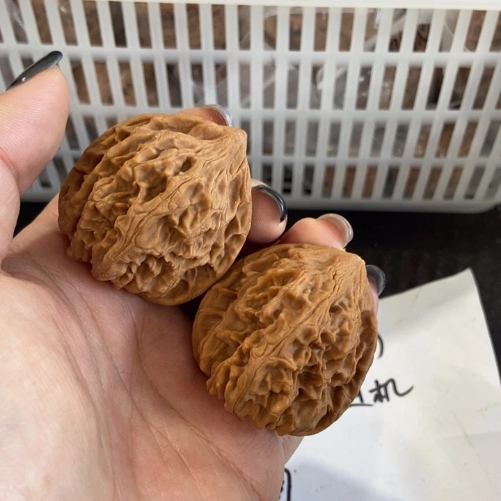 吊坠文玩核桃鸡心尖微瑕