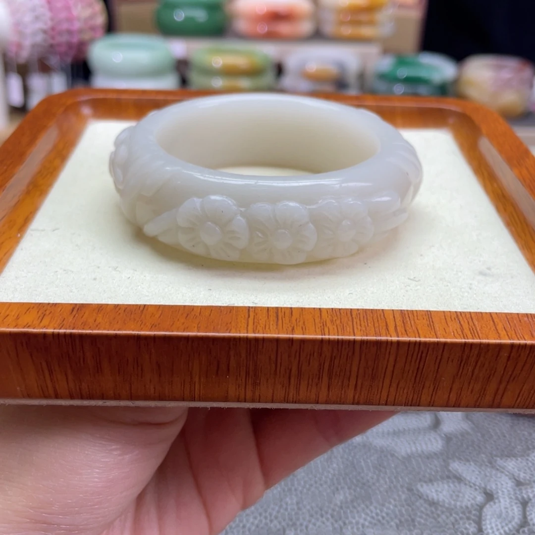石英质玉未镶嵌手镯