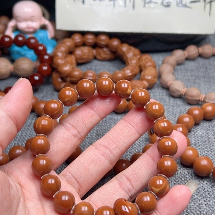 小***、橄榄核手串1.05全品超小孔