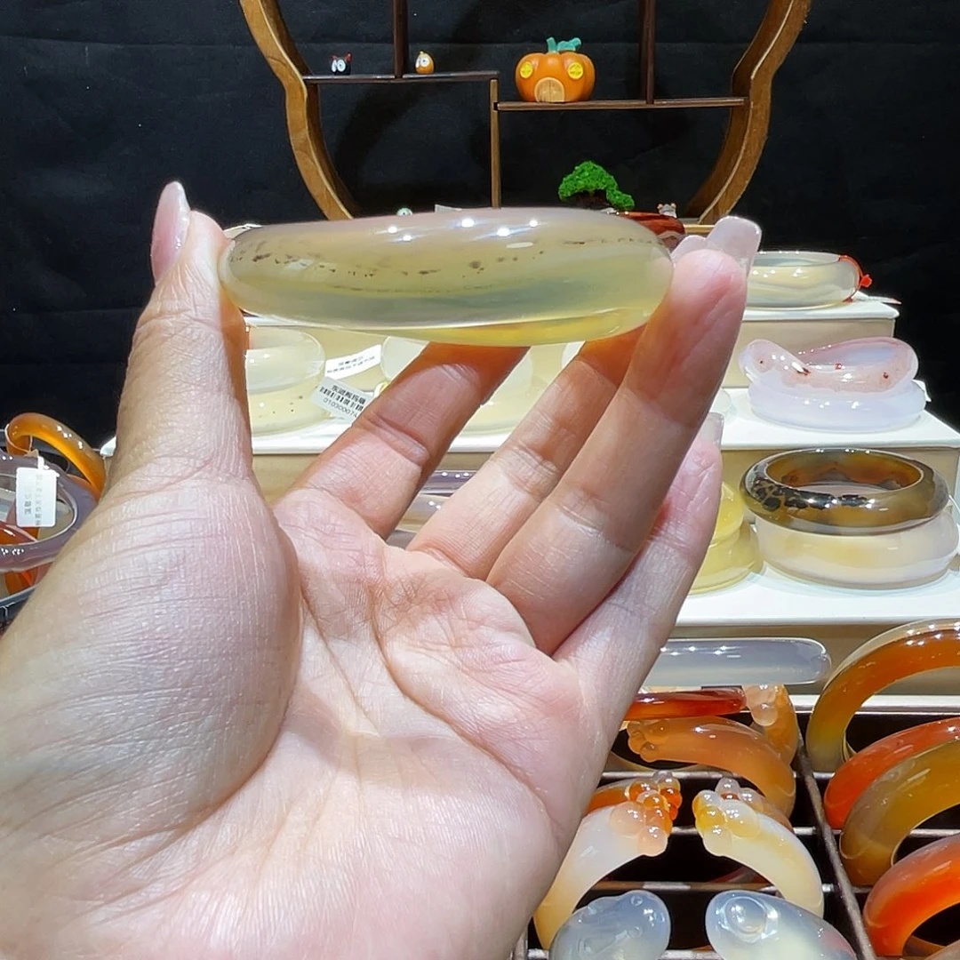 ****g玛瑙/玉髓未镶嵌手镯