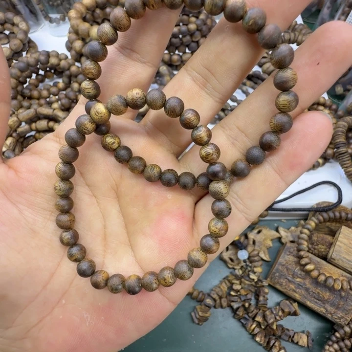 沉香碎屑沉香奇楠沉香乌身卡0.6单圈全品30颗3克+