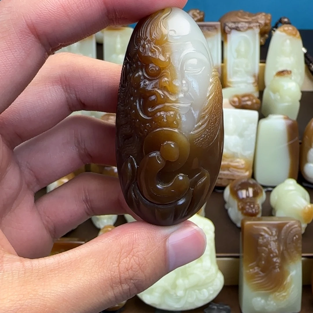 和田玉（糖玉）未镶嵌颈饰