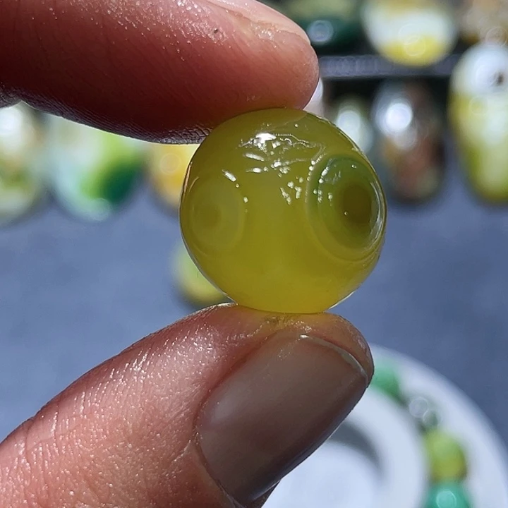 玛瑙/玉髓未镶嵌珠宝奇石