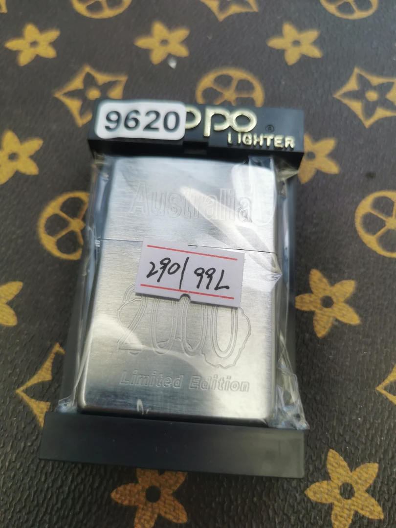 Zippo打火机回血99L拉丝带题材-9620