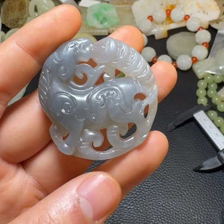 和田玉（糖玉）未镶嵌颈饰