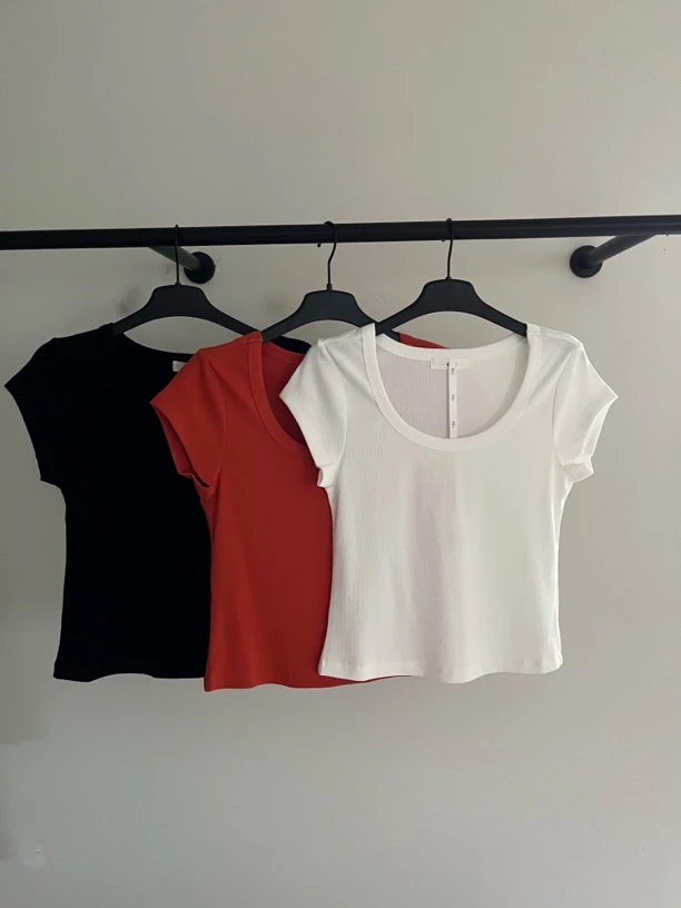 EGG韩里韩气小姐姐的纯色T