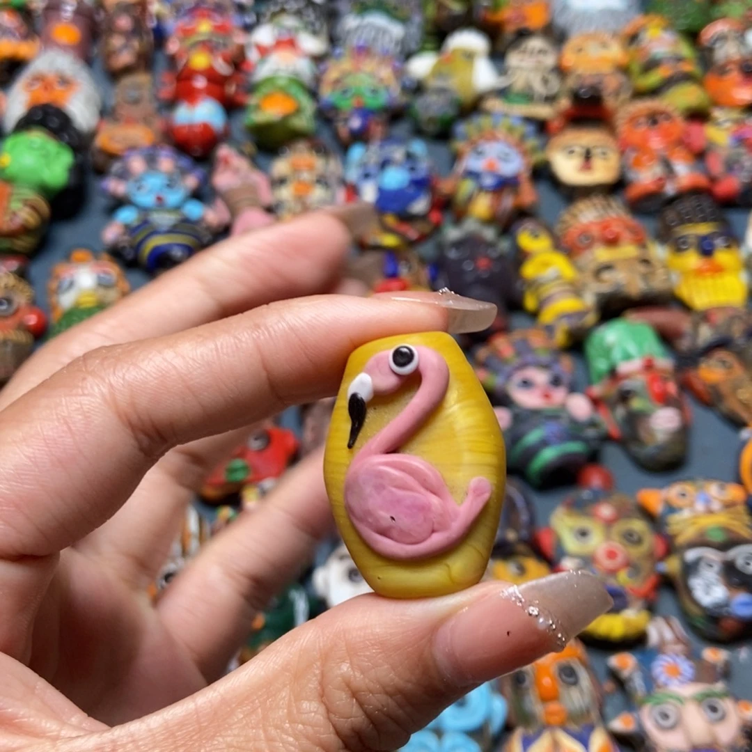 颈饰玻璃印度尼西亚火烈鸟牌