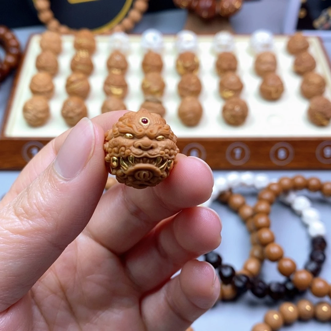 吊坠猴头核桃是*，猴头