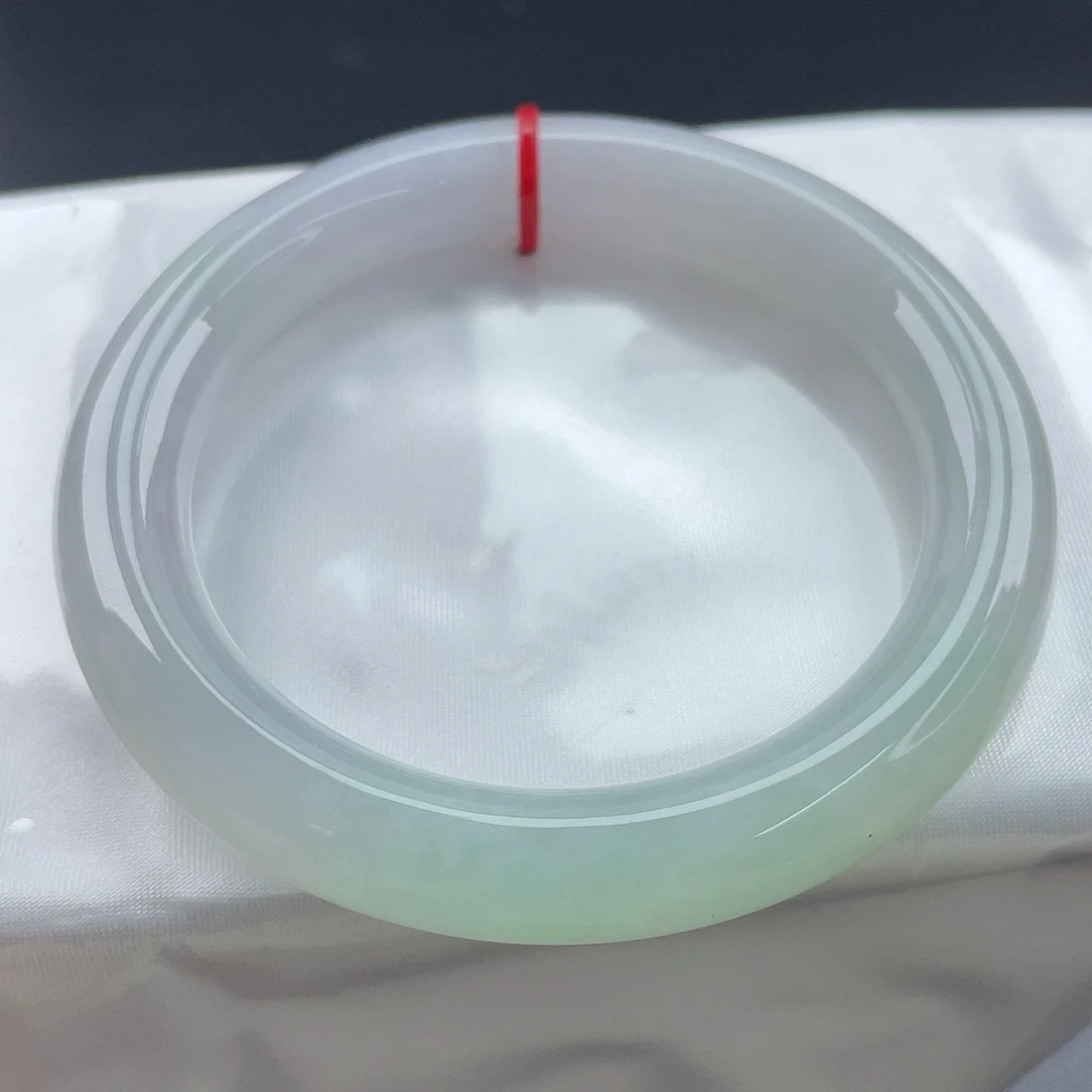 翡翠未镶嵌手镯（圆镯）60圈