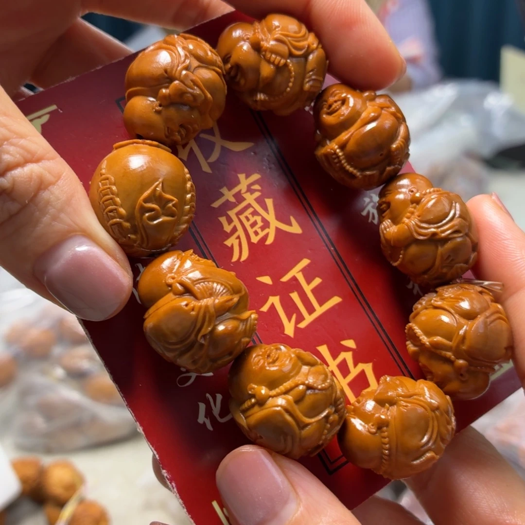 橄榄核吊坠橄榄色