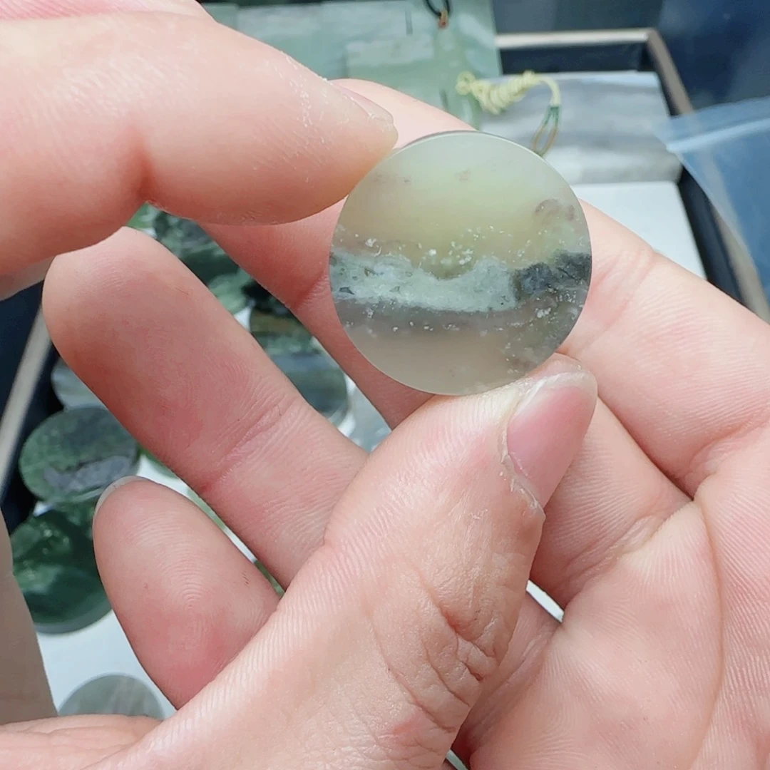 和田玉颈饰未镶嵌叶*