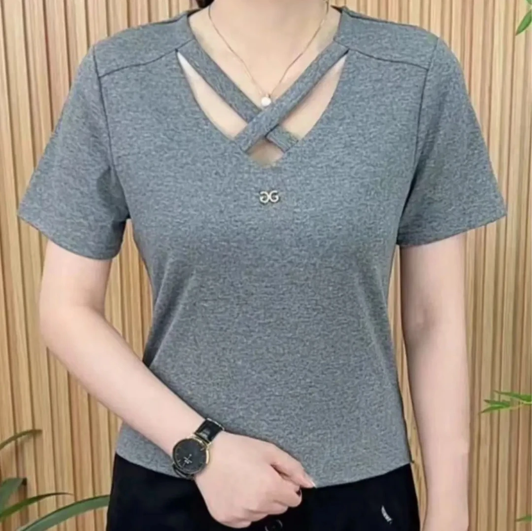 2025夏季新款显瘦遮肉时尚百搭交叉镂空纯色洋气小衫