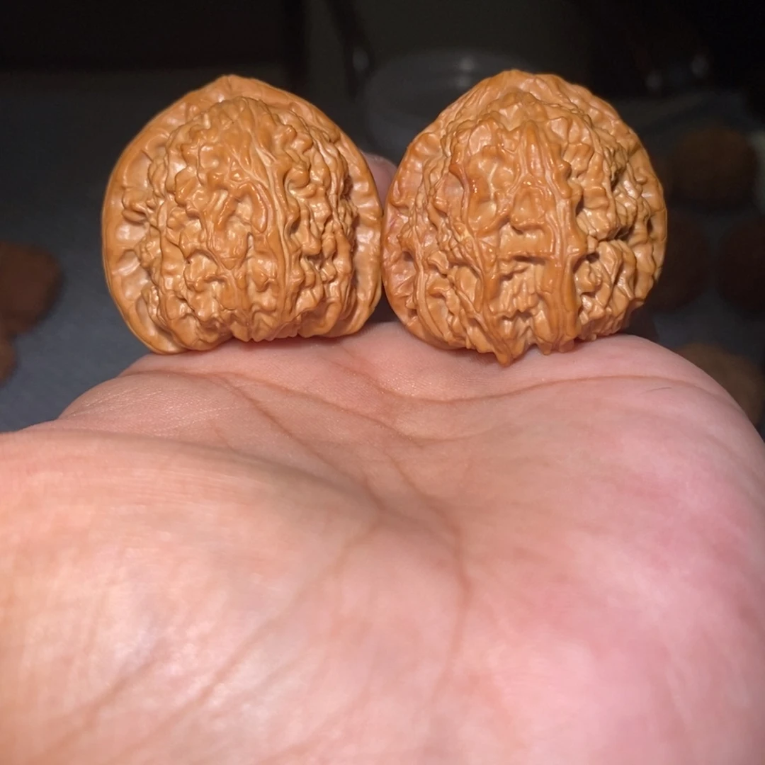 吊坠桃核38尺三角白