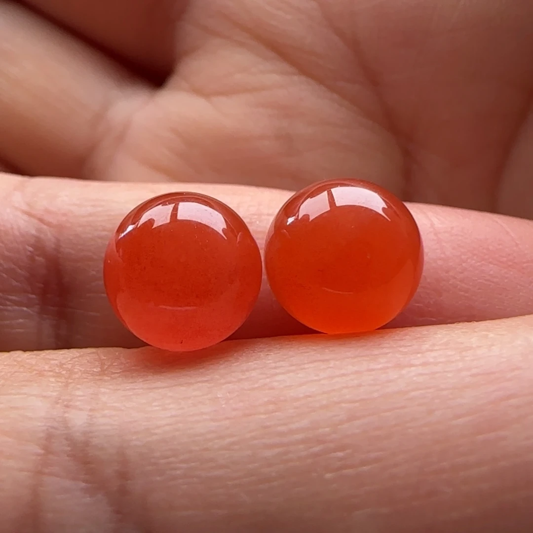 未镶嵌圆珠8.8一对南红玛瑙