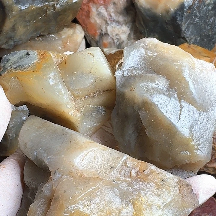 寿山石回*寿山石的颜色