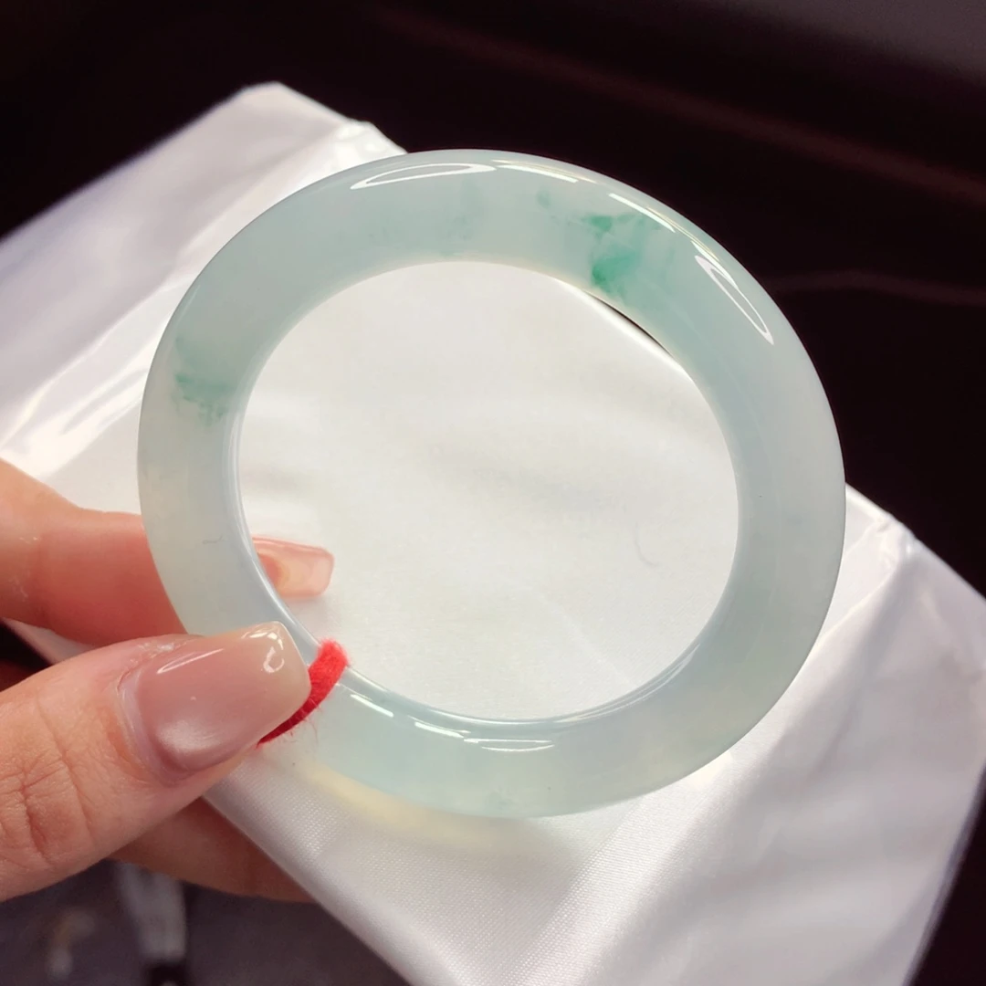 未镶嵌手镯（圆镯）翡翠51.1冰清玉洁，冰胶透光，小柒推荐