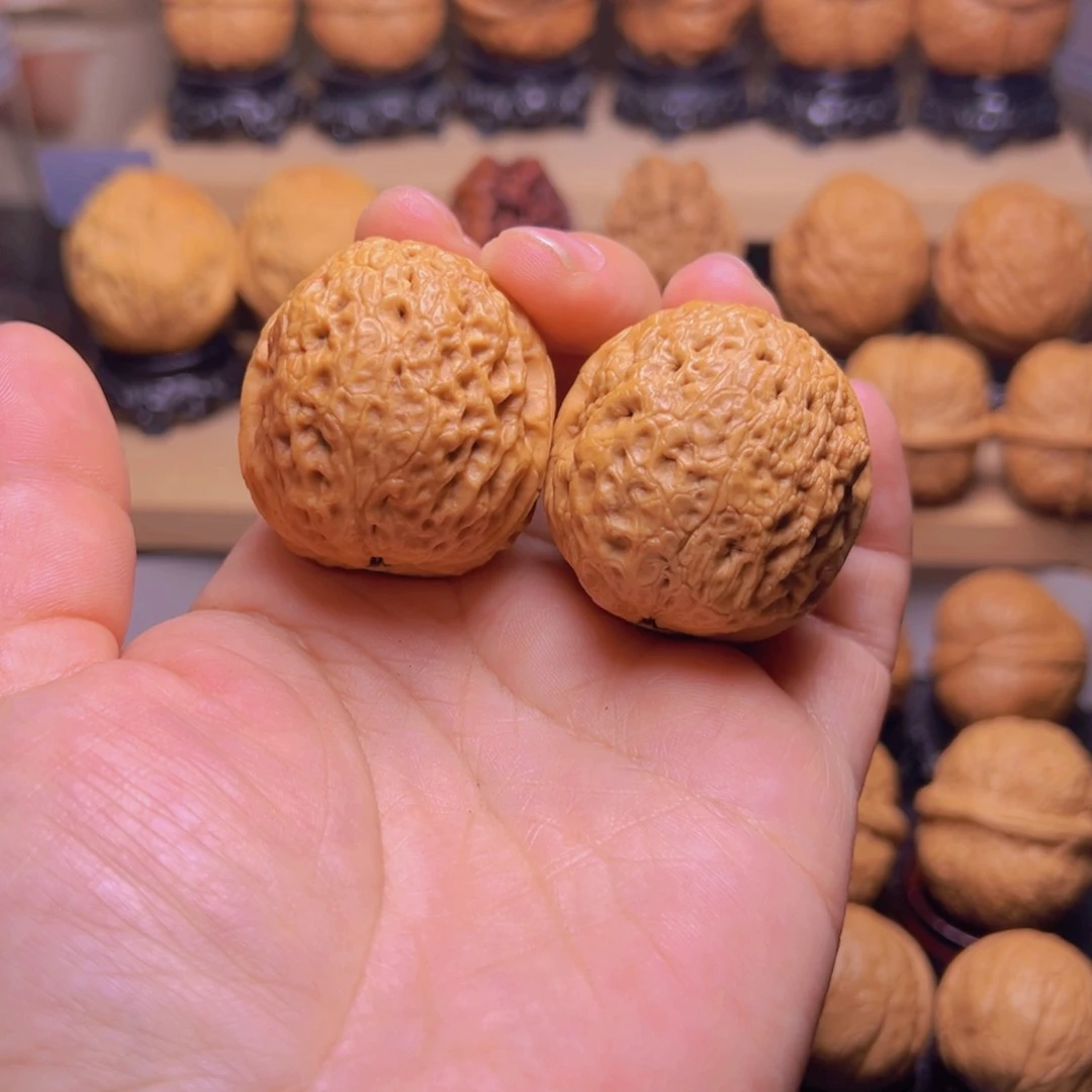 文玩核桃吊坠9w龙鳞铁狮子41尺