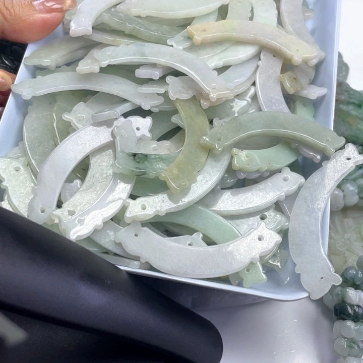 @****翡翠未镶嵌颈饰7-13