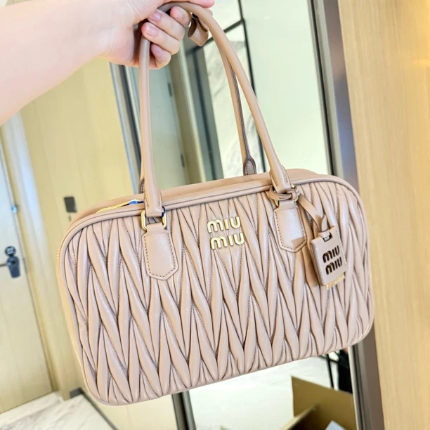 95新 MIU MIU/缪缪 包展缪缪保龄球单肩包