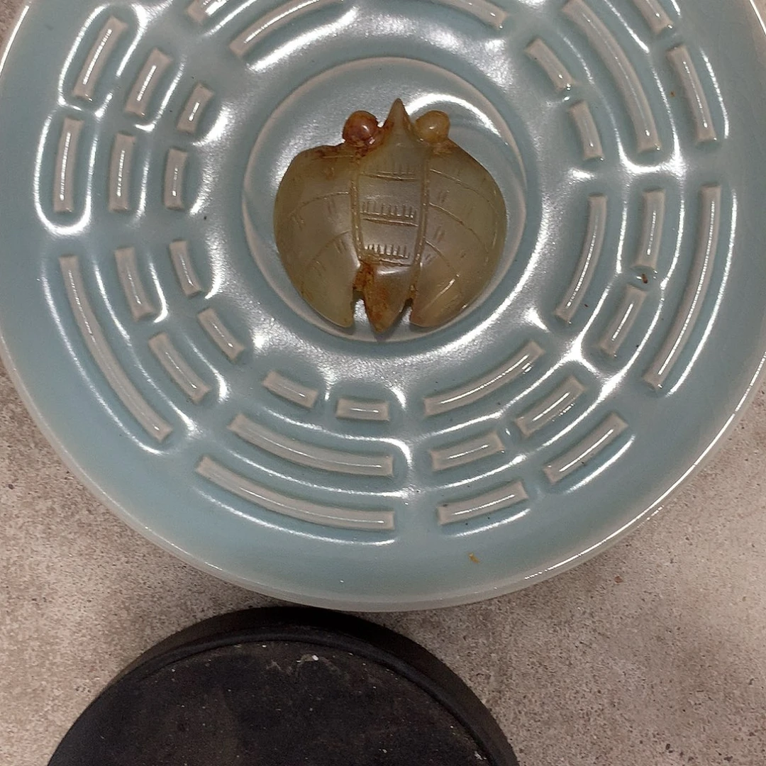 其他现代陶瓷工艺品