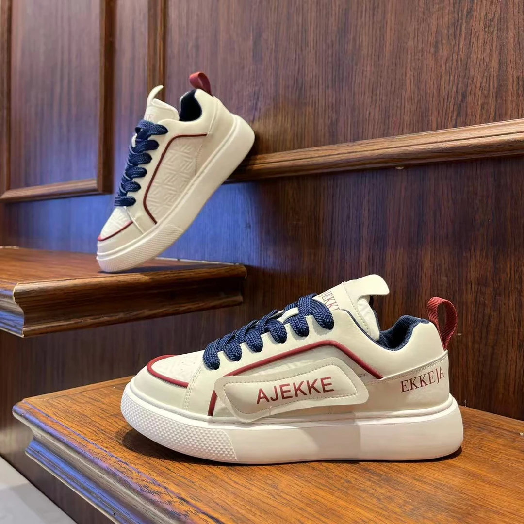 男鞋2025秋季时尚百搭软底舒适休闲潮鞋低帮系带小众多穿男生鞋子